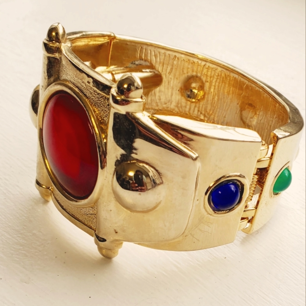 Light Weight Traditional Bracelet